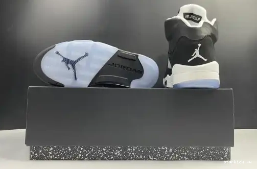 5 CT4838-011 “Oreo” CT4838-011 Air Jordan 0510
